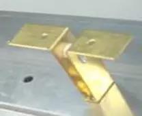 就是這么個(gè)金屬片，半波對(duì)稱振子（非折合
